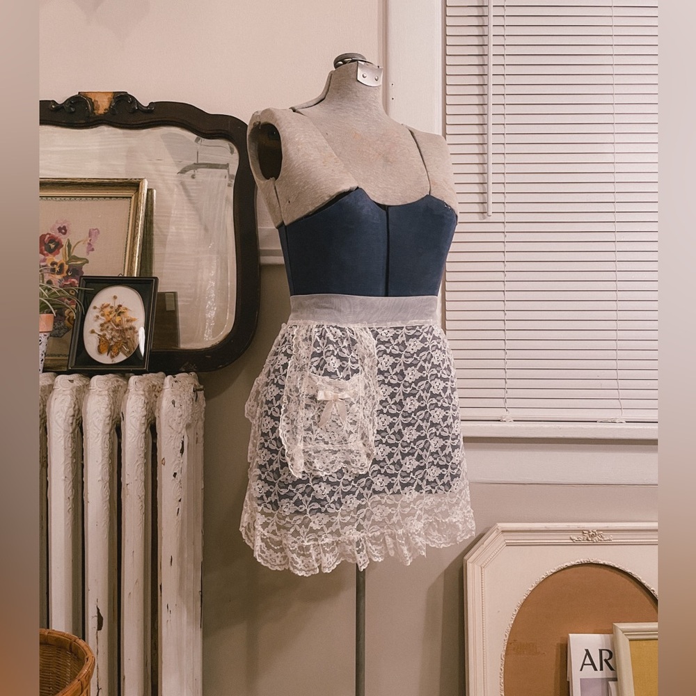 Vintage Lace Apron • 1930s Handmade